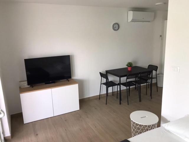 Apartments Haramincic M&B 斯塔拉诺瓦利亚 外观 照片